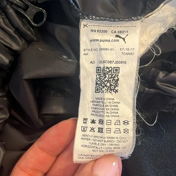 Puma Black Hoodie with Shiny Accents size small - Picture 11 of 11